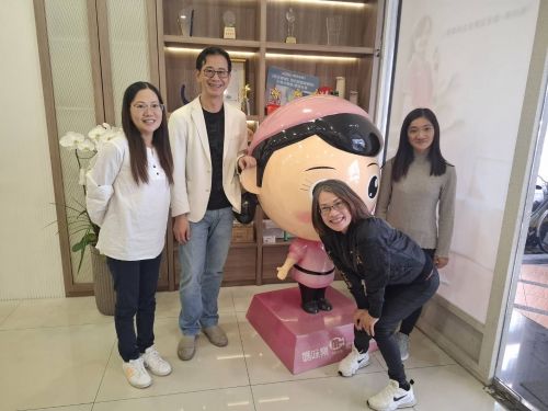 穿著同一套制服,看見不同城市: 全台北中南21門市 媽咪樂管家的職涯風景 ——中壢門市 六位管家尋根之旅